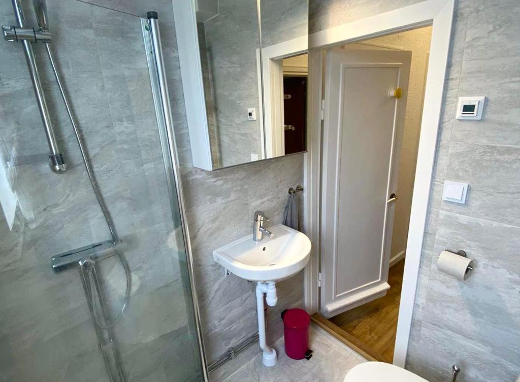 Stockholm Apartment Hammarbyhojden ภายนอก รูปภาพ